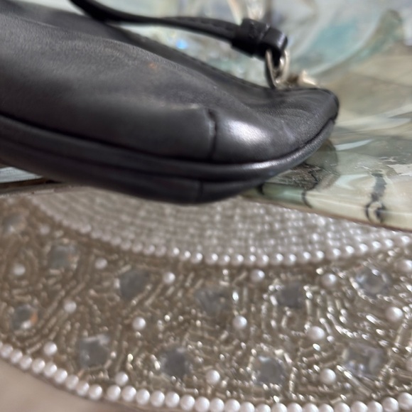 Vintage Coach Signature New York Silver Stamp Black Leather Wristlet - Picture 10 of 12